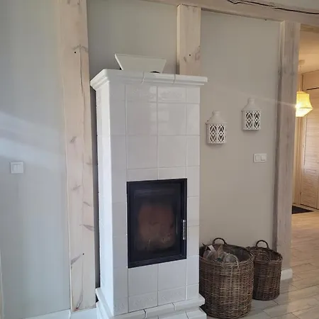 Zurawzdory 107 펜션