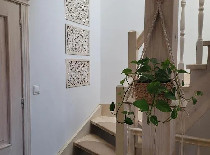 Zurawzdory 107 بيت للعطل *